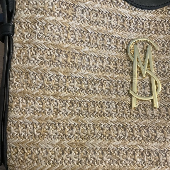 Steve Madden bucket purse - Picture 3 of 3